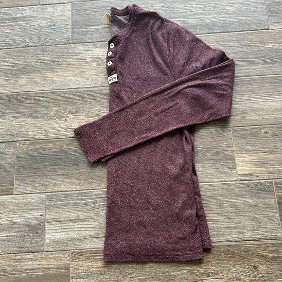 Men’s Hollister, waffle knit shirt - Picture 4 of 5